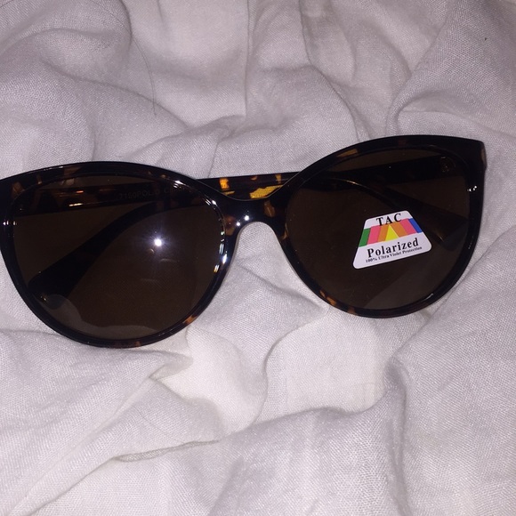 PacSun Accessories - Polarized Sunglasses